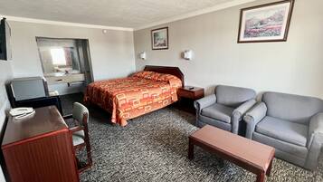 Standard-Einzelzimmer, 1 King-Bett, Raucher | Kostenloses WLAN, Bettwäsche