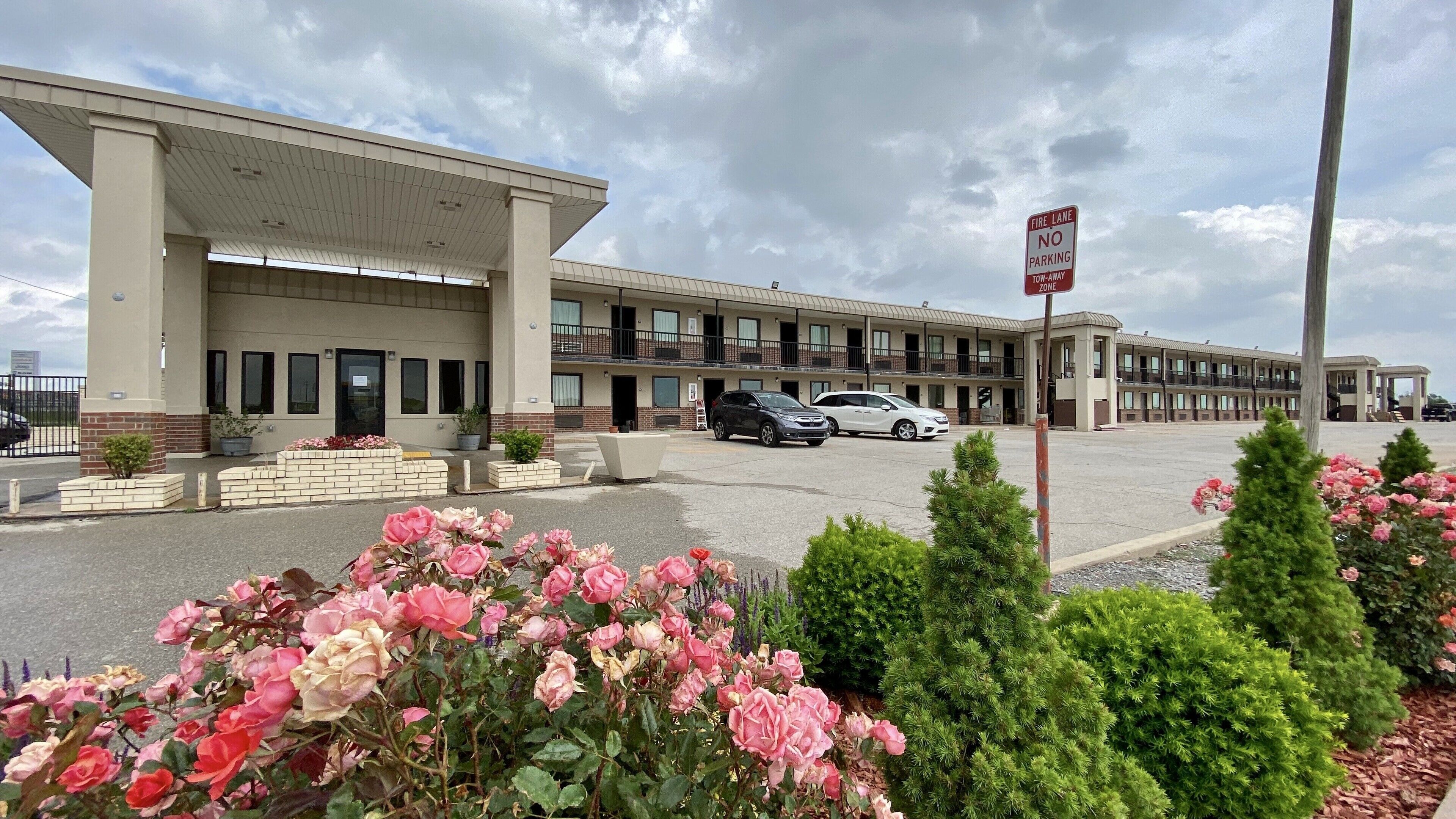 Hotel 81 El Reno — photo 14