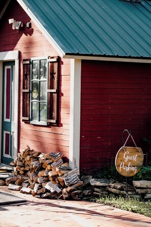 Exterior detail - Cabin Retreat, New Hot Tub, Firepit, Eco-friendly Amenities (Pepin)