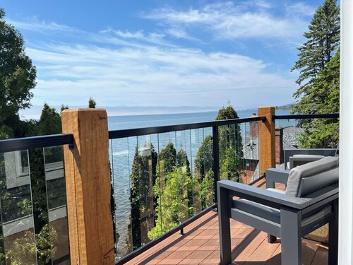 The Vue on Lake Superior  I  Sunrise & Sunset Views  I  by Relax Open Air