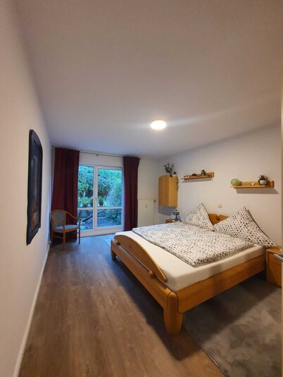 Geräumige Ferienwohnung mit Gartenterrasse