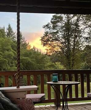 Property grounds - Craftsman style family gathering home close to Guntersville (Scottsboro)