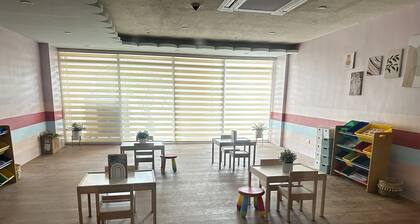 Cheerful family room