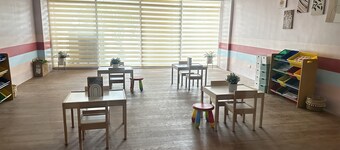 Cheerful family room