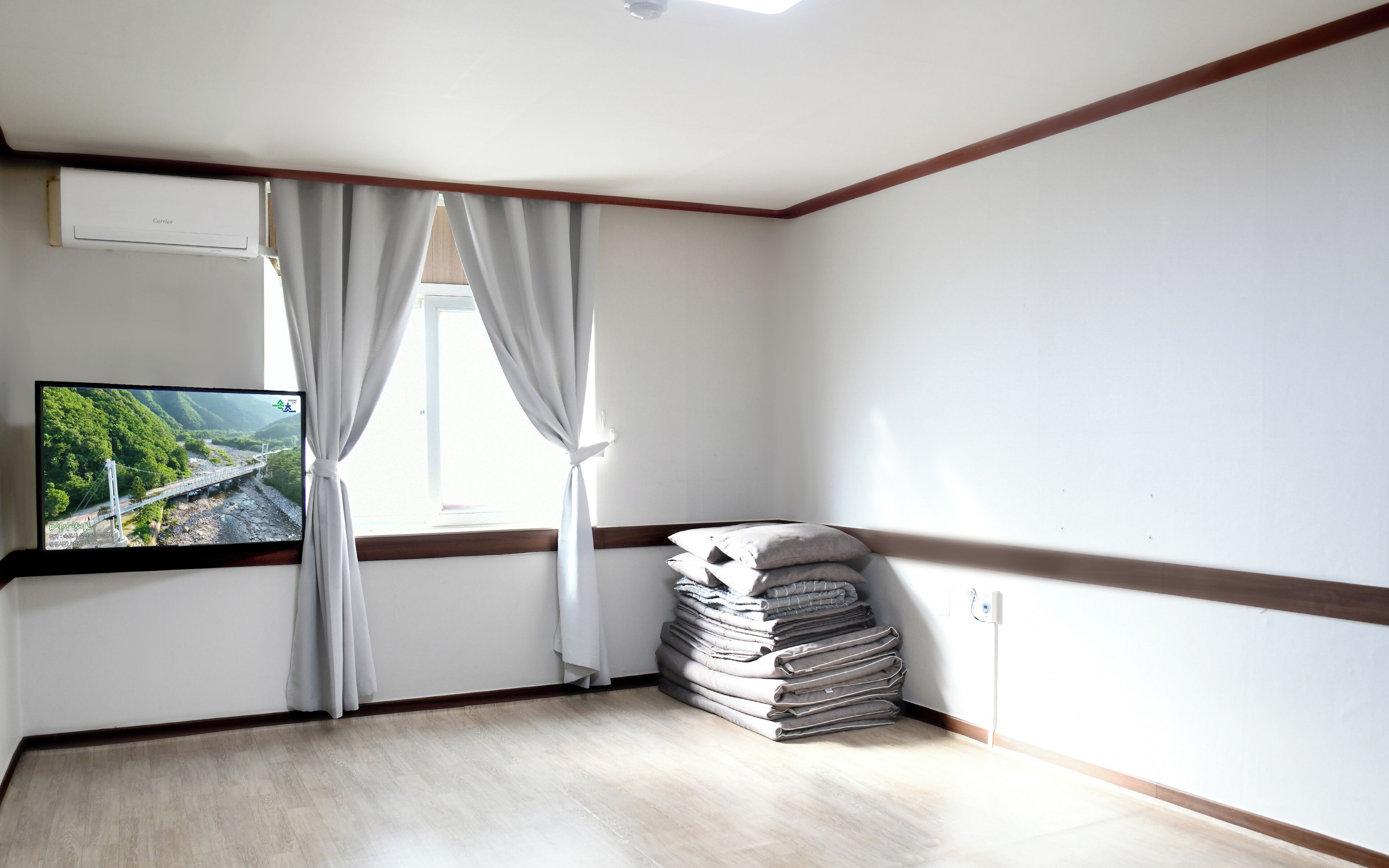 Deluxe Room (Ondol) | Premium bedding, soundproofing, free WiFi, bed sheets