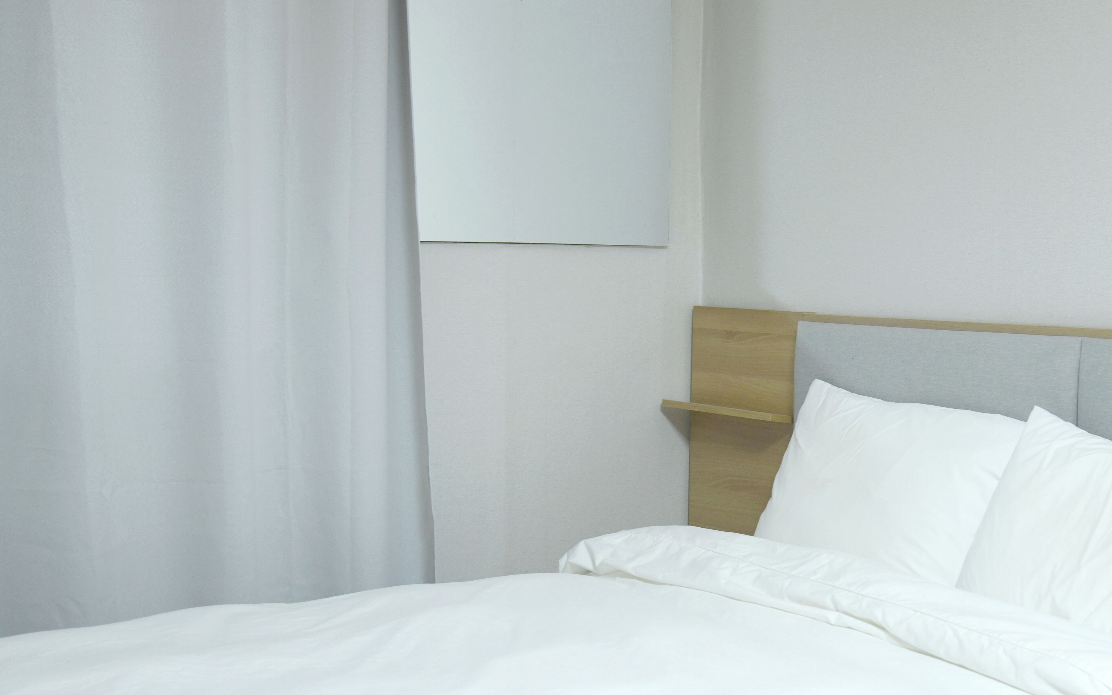 Ropa de cama de alta calidad, sistema de insonorización y wifi gratis 