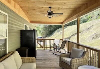 Beautiful & spacious TN home perfectly located for Off-Roaders or Vacationers!