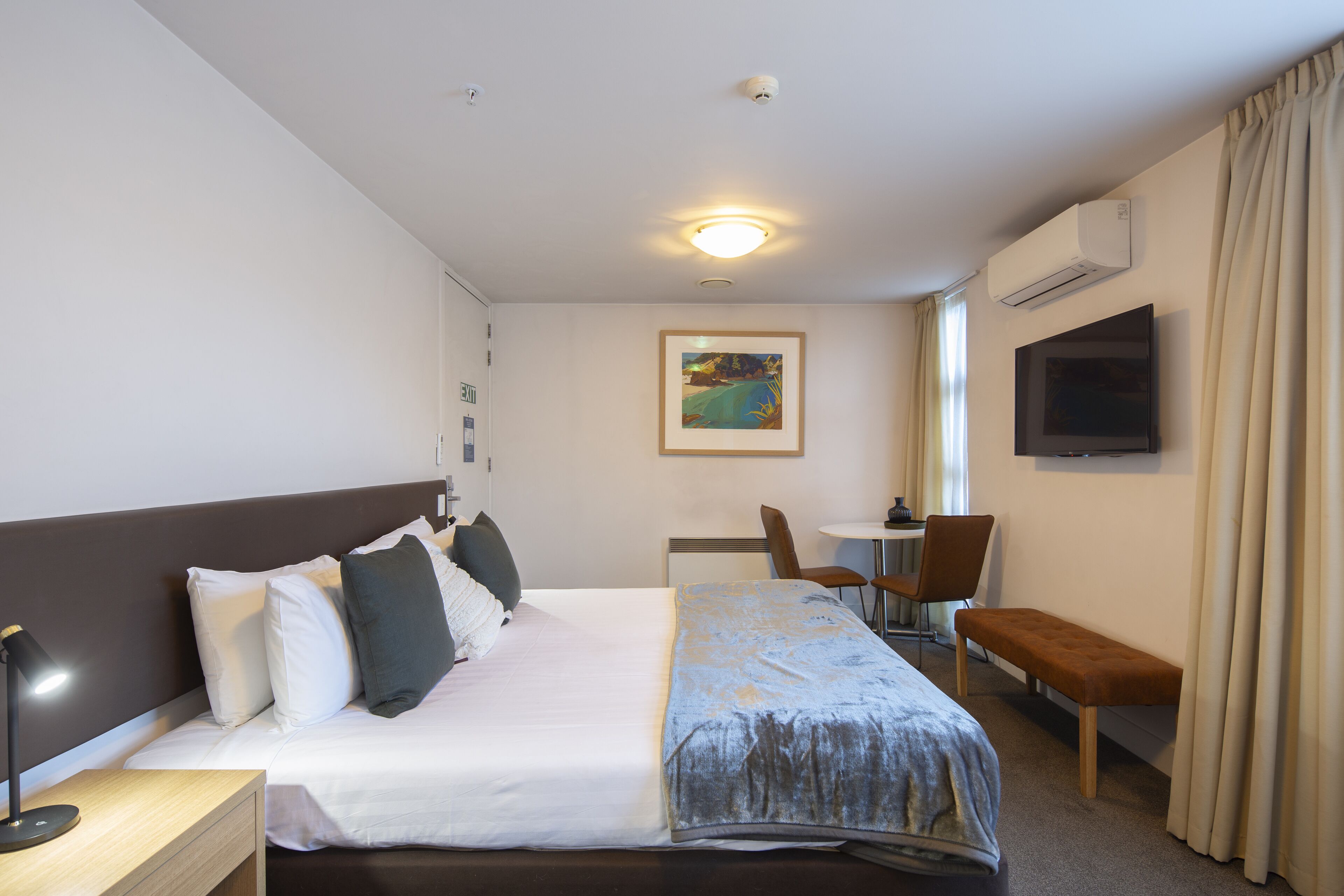 1 camera, Wi-Fi gratuito, lenzuola