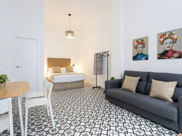1 chambre, fer et planche à repasser, lit parapluie, Wi-Fi gratuit