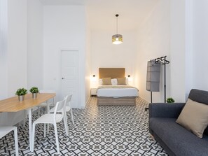 1 bedroom, iron/ironing board, travel cot, free WiFi