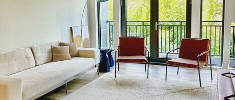 Smart-TV, Tischtennisplatte