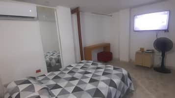 1 bedroom, desk, free WiFi, bed sheets