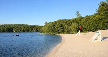 Spacious, Modern, Cozy Duplex