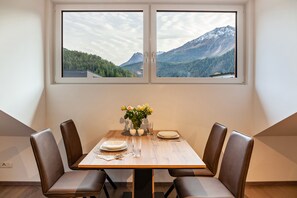 Dining - Apartment 'Bens Auszeit Top 6' with Mountain View, Balcony and Wi-Fi (Umhausen)