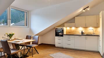 Kühlschrank, Ofen, Herdplatte, Geschirrspüler