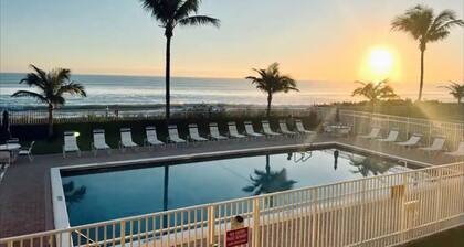 Ocean Front, Pool, Grill, King +Double + Queen Sofa bed, Beach & Pickleball Gear