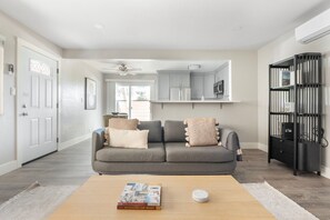 TV, stereo - Great Santa Clara 1BR w/ Pool & W/D, nr Medical Center, by Blueground (South Bay)