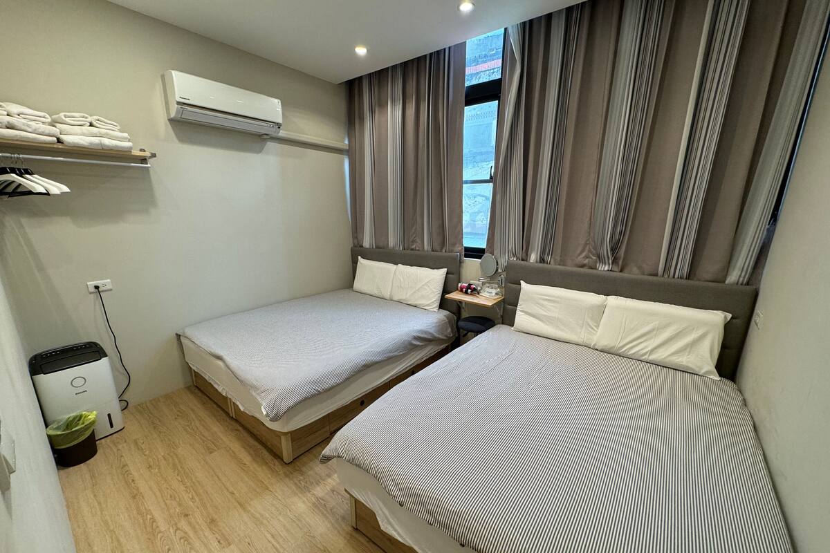 Basic Quadruple Room