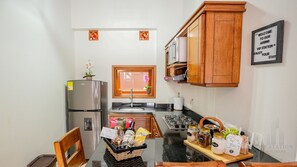 Fridge, microwave, coffee/tea maker, electric kettle - Departamento en Rionegro a 10 Minutos del Aeropuerto. Cerca a Medellín y Guatapé (Rionegro)