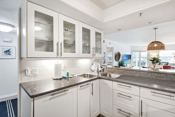 Interior - Charming Siesta Key condo with beach access - GBB 1204 (Siesta Key)