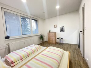 2 bedrooms, WiFi, bed sheets