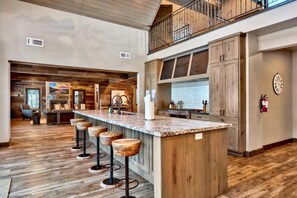 Dining - Après Ski-in/Ski-Out Estate, Northstar Ski, 10,600sf, 10Br/11.5 Ba, 22 Guests, Air Conditioning (Truckee)