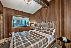 10 bedrooms, desk, iron/ironing board, travel cot - The Wilderness Lodge@NS: 9BR/11.5BA, AC, Fire Pit (Truckee)