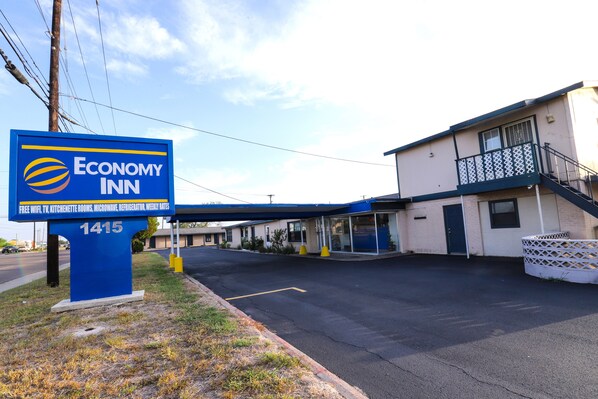 Exterior - Economy Inn Kingsville (Kingsville)