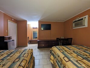 Desk, free WiFi, bed sheets - Economy Inn Kingsville (Kingsville)