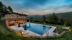 Villa | 4 bedrooms - Villa Carlotta 8 Emma Villas (Pescia)