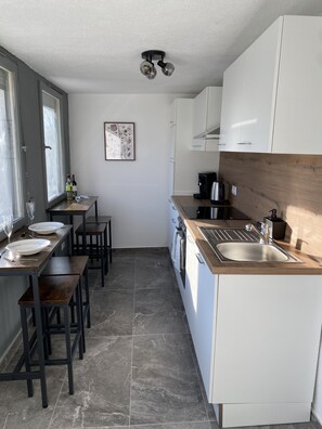 Leilighet | Eget kjøkken | Kjøleskap, mikrobølgeovn, ovn og kokeplater