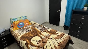 1 habitación, wifi y ropa de cama