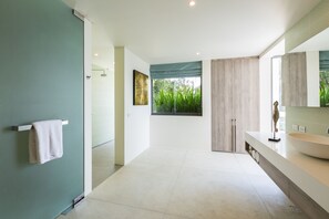 Rainfall showerhead, hair dryer, bathrobes, slippers - Lime10 (Koh Samui)