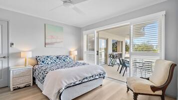 2 bedrooms, desk, iron/ironing board, WiFi