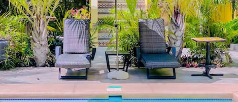 Room 09 | Vista para o jardim