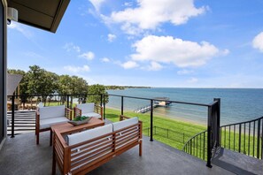 House, 5 Bedrooms, Accessible, Private Pool | Balcony - Lakefront Estate - 1 Hour From Dallas - Chef Avail - Heated Spa (Streetman)