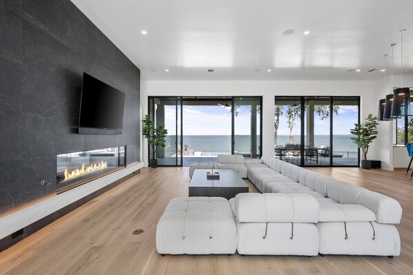 House, 5 Bedrooms, Accessible, Private Pool | Living area - Lakefront Estate - 1 Hour From Dallas - Chef Avail - Heated Spa (Streetman)