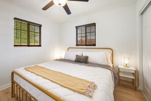 4 عدّة غرف نوم ومكواة/لوح كي وواي فاي مجانًا وملاءات أسرّة