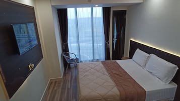 1 bedroom, individually furnished, desk, laptop workspace