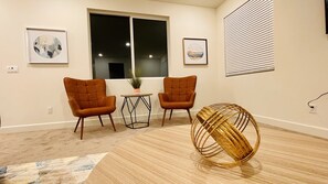 Interior - Spacious 4-Bed, 2.5 Bath New House - Sleeps 11, Minutes from Shopping Market (Lodi)