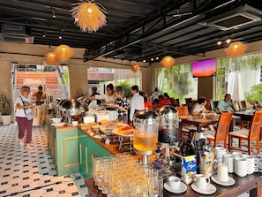 Ilmainen päivittäinen paikallinen aamiainen