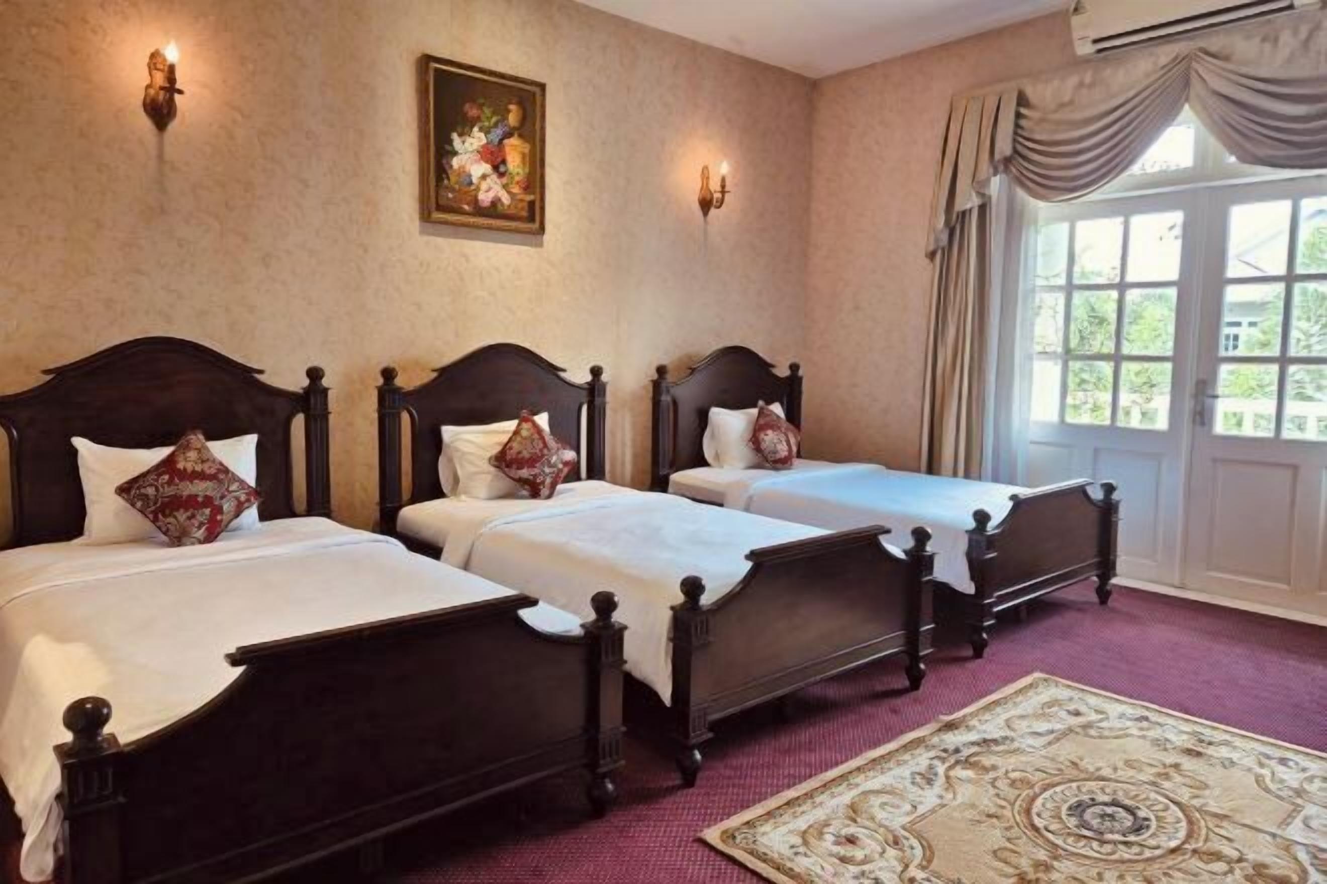 迷你吧、隔音、免费 WiFi、床单