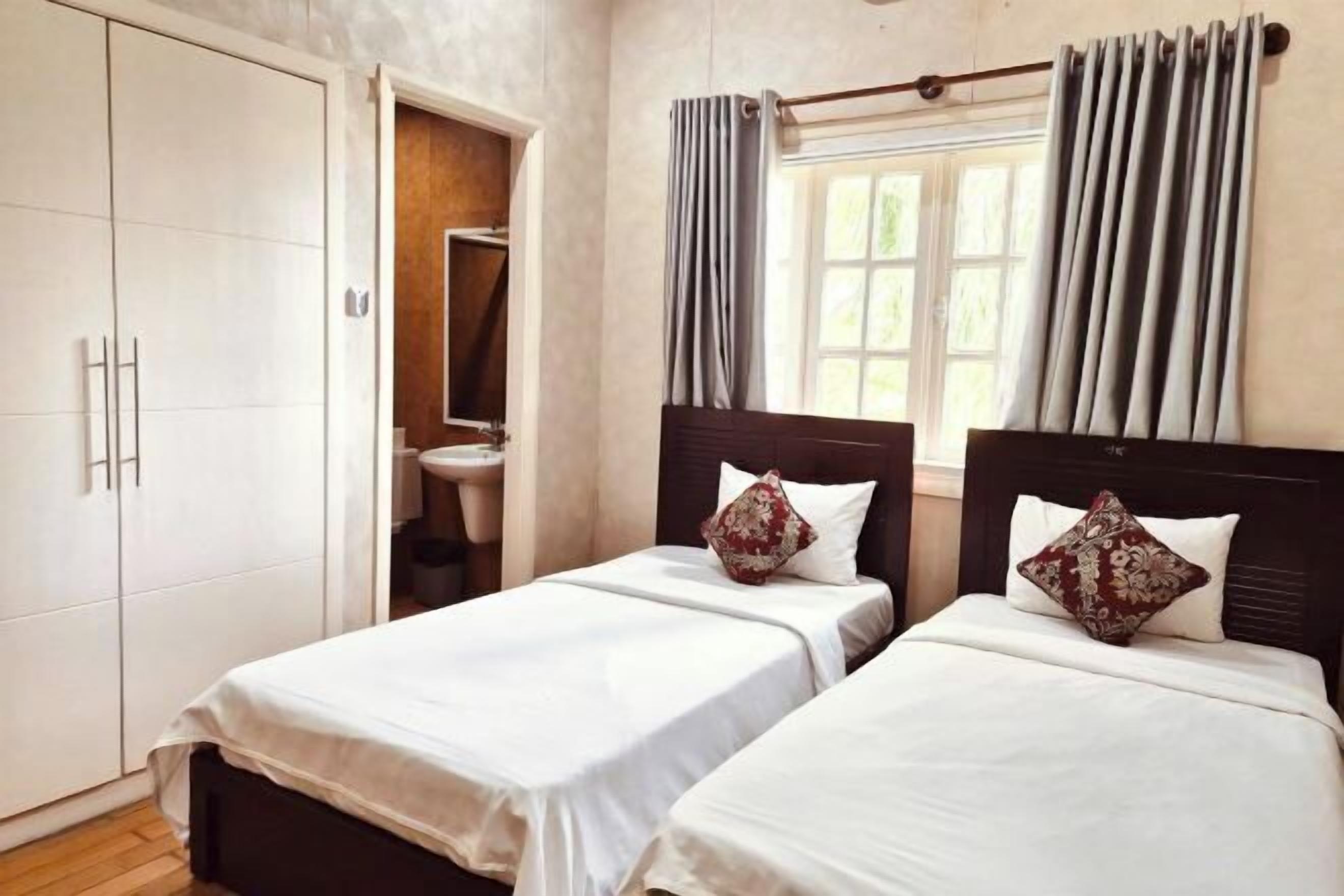 迷你吧、隔音、免费 WiFi、床单