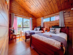 4 bedrooms, iron/ironing board, free WiFi, bed sheets