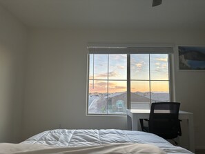 4 bedrooms, desk, iron/ironing board, free WiFi