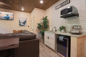 TV, fireplace, video games