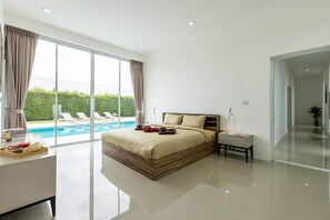 Deluxe Villa - Modern 4 Bedroom Pool Villa - KHA5 (Hua Hin)