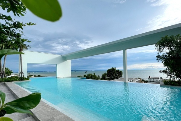 Premium Condo | Terrace/patio