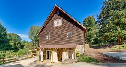 Cozy, Pet-Friendly Retreat in Hickory w/ Fire Pit!