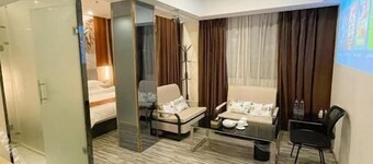 Yiru Express Apartment Hotel（Shantou's long corridor on the seaside)